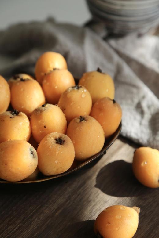 攀枝花米易二十年老树野枇杷，地标产品，高山山顶野蛮生长 九甜一酸核小多汁 浓郁枇杷味 自然生长5斤装 商品图4