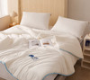 博洋家纺柔肤润滑牛奶纤维四季被 商品缩略图1