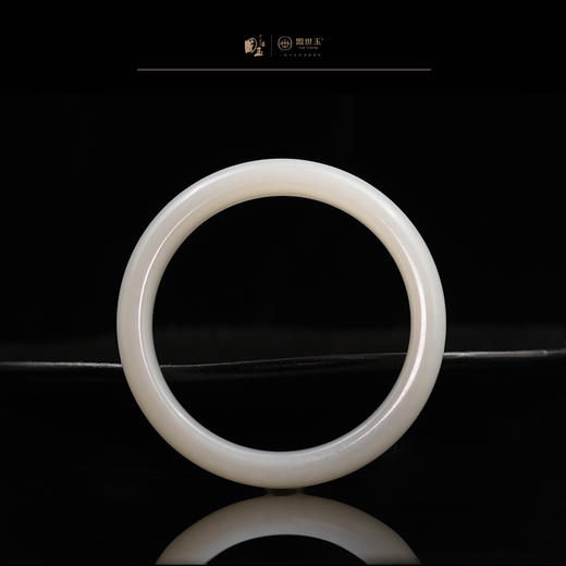 新疆国玉盟世玉和田玉糖羊脂玉手镯62.3圈口【带证书·顺丰物流】 商品图3