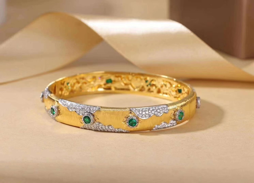 「云图」手工拉丝工艺祖母绿钻石手镯 1.15克拉祖母绿