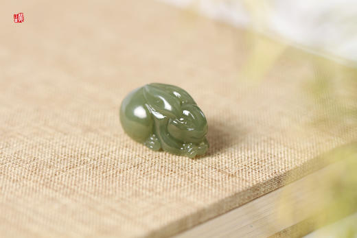 和田玉【玉兔】吊坠 配精美挂绳 商品图1