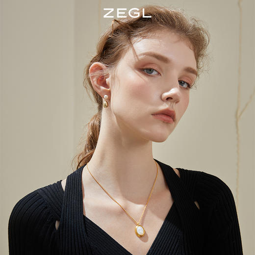 ZEGL淡水珍珠水滴高级感耳环女小众设计感耳钉925银针金属耳饰 商品图5