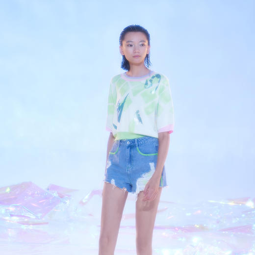 时尚烫圆领短上衣 商品图1