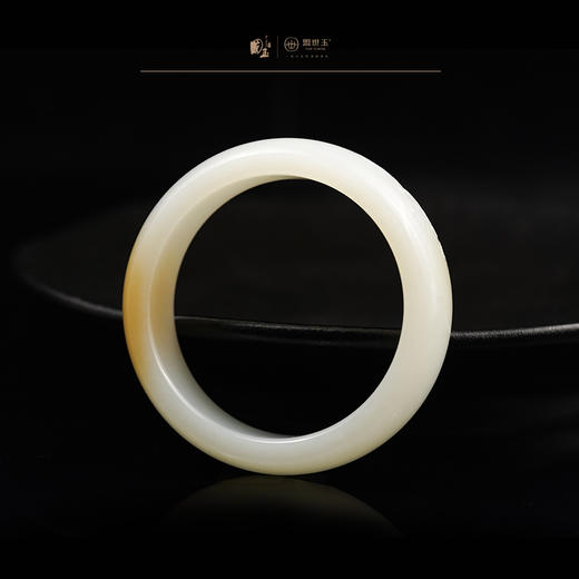 新疆国玉盟世玉和田玉糖羊脂玉手镯60.1圈口【带证书·顺丰物流】 商品图2
