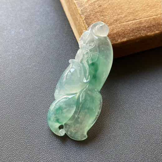 冰种飘阳绿翡翠玉兰花 商品图1
