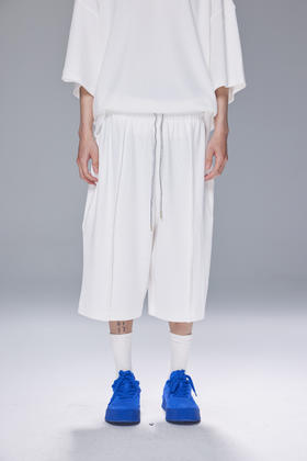 S312433117极简纯色短裤