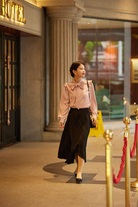 职场人必备飘带衬衫，超级百搭！