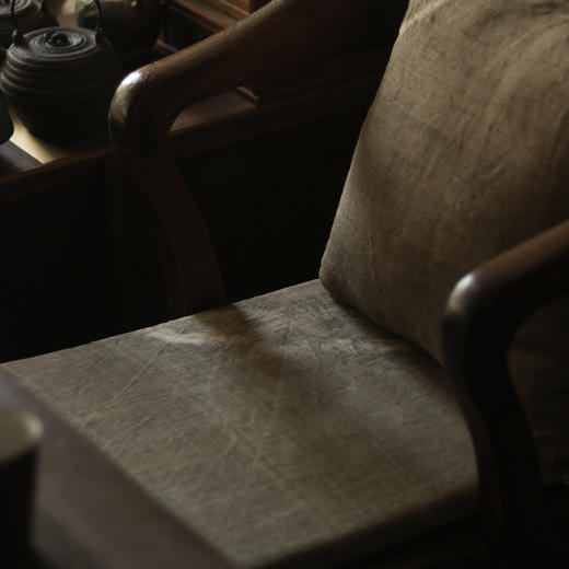 买二赠一 ：茶什·夏布坐垫/抱枕套  一物两用 植物扎染 透气耐用 自然而亲和 （景德镇发货） 商品图6