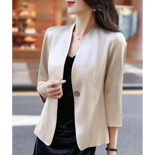 Jin口缎面三醋酸！曲线特好特显瘦！V领小西装外套女 M2301 商品图3