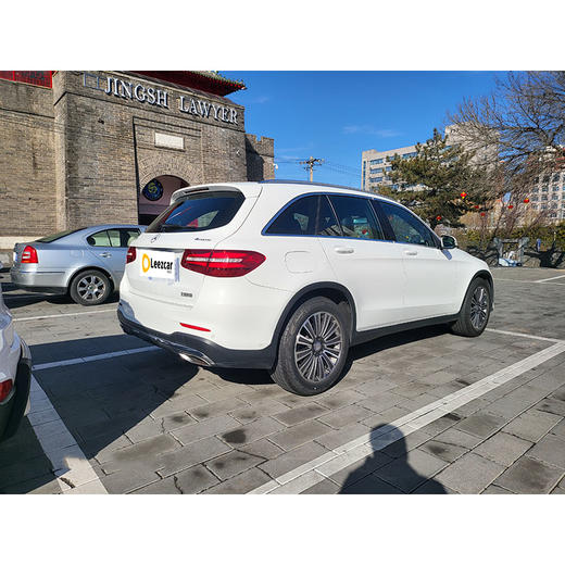 奔驰	GLC 260 4MATIC 动感型【长租-北京】 商品图3