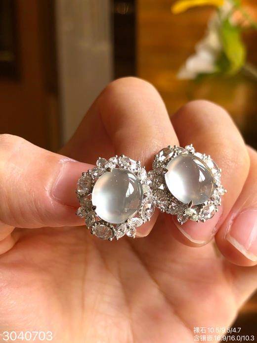 3040703，玻璃蛋面耳钉。具体价格微信咨询 商品图3