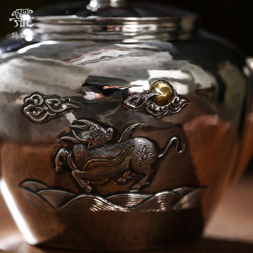 鹤鼎堂 闻天系列日月急须錾刻牛转薪月（银色）（缺货） 商品图3