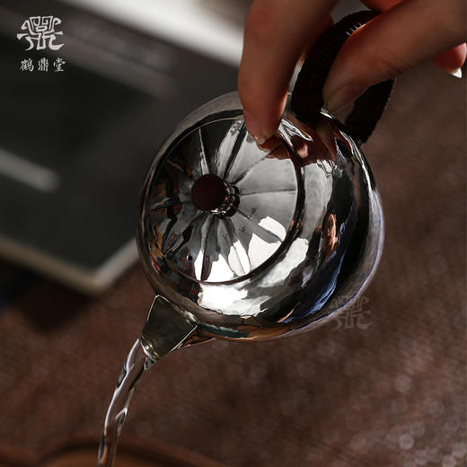 鹤鼎堂 闻天系列日月急须錾刻牛转薪月（银色）（缺货） 商品图2