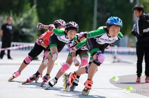 速度轮滑——不一样的速度与激情 雄鹰户外俱乐部速度轮滑班开始招生！ 商品图1