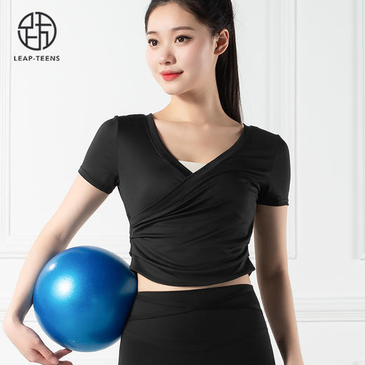 跃牌【禅语梵心系列】V领速干短袖瑜伽服无尴尬线速干七分裤F2114+F2187（不带胸垫） 商品图9