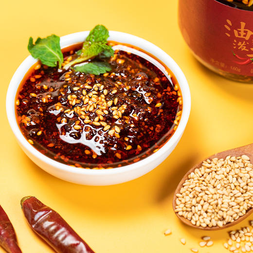 油泼辣子 | 詹姆士亲调配方 固形物≥70% 选用贵州遵义辣椒和大方皱椒 辣味醇厚不呛口 美味随心搭 辣椒酱料 商品图6