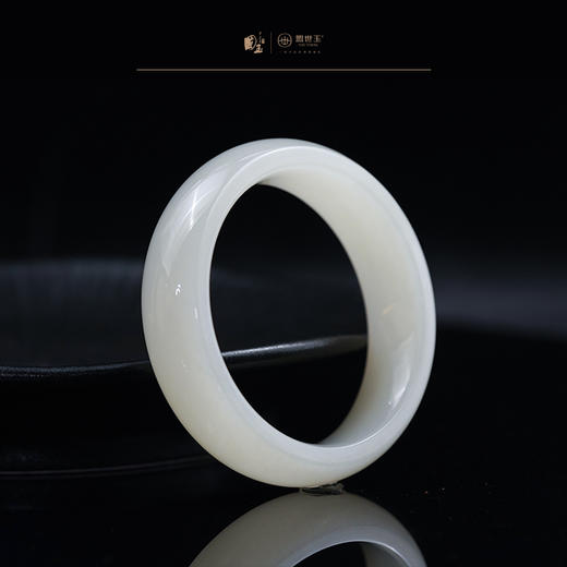 新疆国玉盟世玉和田玉糖羊脂玉手镯59圈口【带证书·顺丰物流】 商品图3