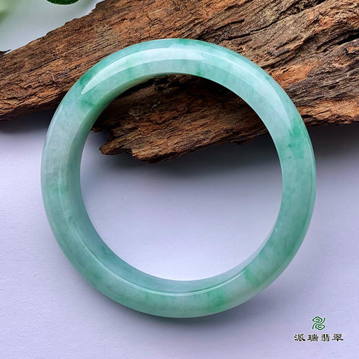 派瑞翡翠 翡翠手镯 糯种 飘花 商品图3