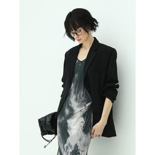 COCOBELLA简约休闲黑色廓形西装女25新款通勤正装西服外套SI57B 商品图1