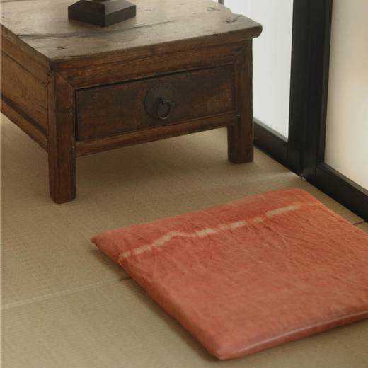 买二赠一 ：茶什·夏布坐垫/抱枕套  一物两用 植物扎染 透气耐用 自然而亲和 （景德镇发货） 商品图4