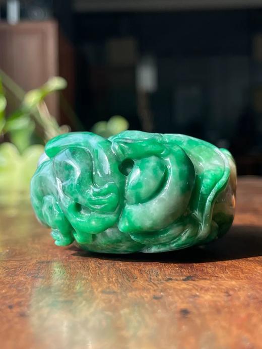 双色翡翠雕龙纹寿桃把玩件，顺丰包邮 商品图11