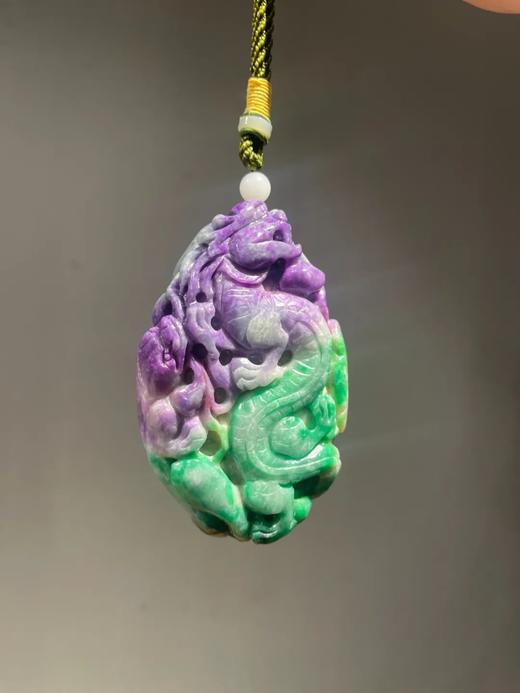 双色翡翠雕龙纹寿桃把玩件，顺丰包邮 商品图5