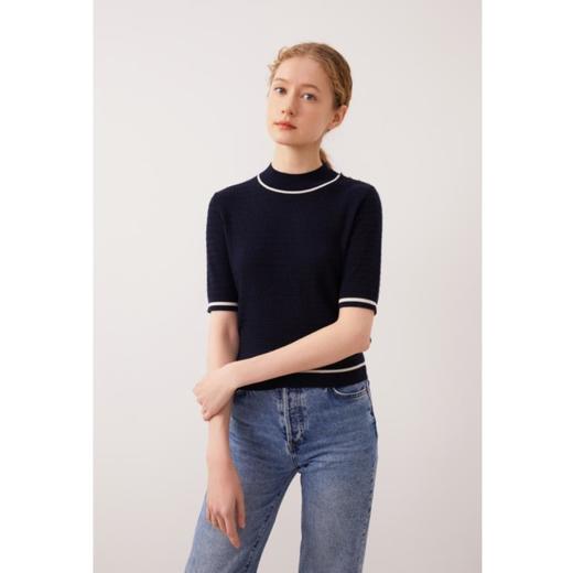 3楼珍贝丝绒半高领绞花中袖女衫 商品图1