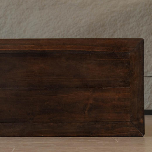 清中期 紫檀束腰罗锅枨马蹄腿云纹半桌 商品图2