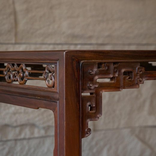 二十世纪 红木透雕拐子纹四面平画桌 商品图1