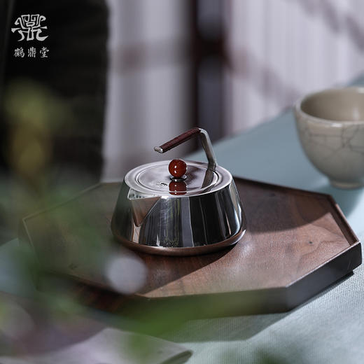 鹤鼎堂 闻天系列 日影镜面急须 纯银壶（缺货） 商品图1