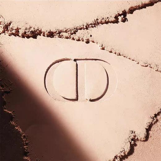 法国 Dior迪奥 新款锁妆凝脂恒久哑光娇柔粉饼 9g 商品图3