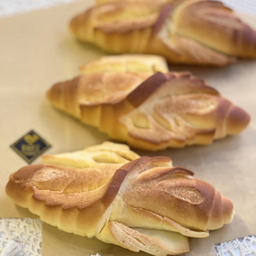 罗宋（约9点半出炉）海盐奶香味，经过30多道赶卷工艺口感绵密，越吃越香 商品图0