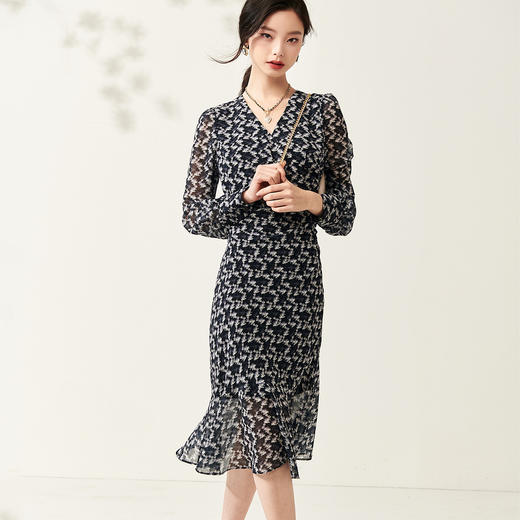 剩S/M/L/XL 芳外【纺纱兔年印花雪纺裙】2025春季新款轻薄微透鱼尾裙 商品图5