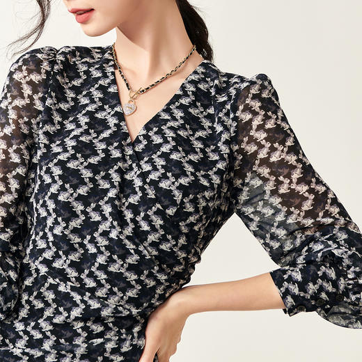 剩S/M/L/XL 芳外【纺纱兔年印花雪纺裙】2025春季新款轻薄微透鱼尾裙 商品图4