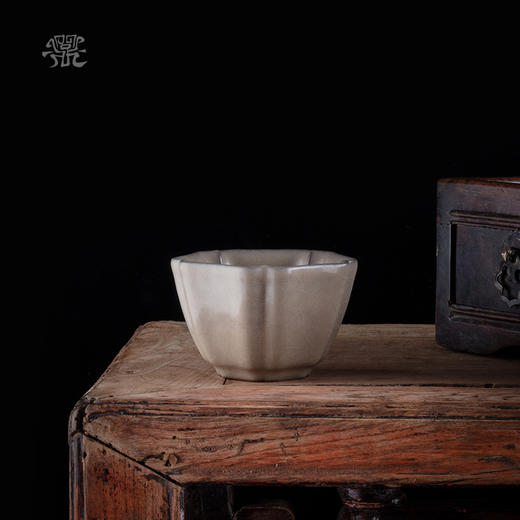 问鼎哥窑 致巧款 寿方杯 商品图0