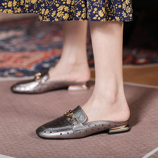 个性百搭，真皮包头拖鞋洞洞鞋HYT-549A 商品图0