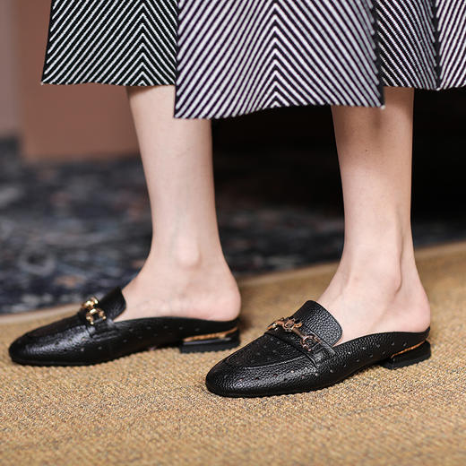 个性百搭，真皮包头拖鞋洞洞鞋HYT-549A 商品图11