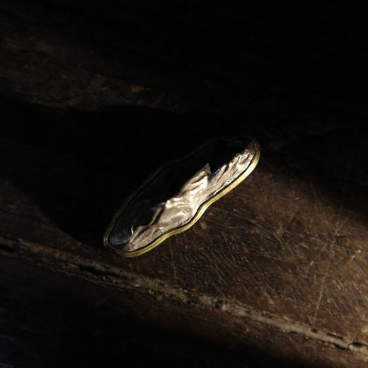 乾茂号/纯银山石  银山铜底搁架 摆件茶道配件   长约5.3cm 商品图5