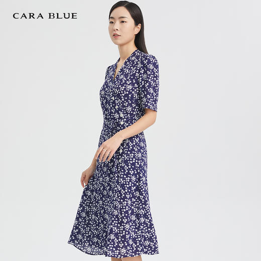 CARABLUE女装时尚气质V领碎花连衣裙 商品图2