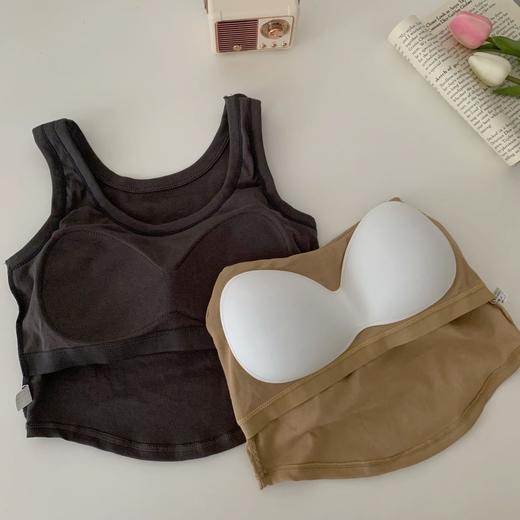 【撞色吊带背心 自带胸垫】无钢圈吊带背心，不规则百搭休闲运动吊带背心 固定杯带胸垫舒适 透气聚拢绣花字母裹胸抹胸学生女 商品图6