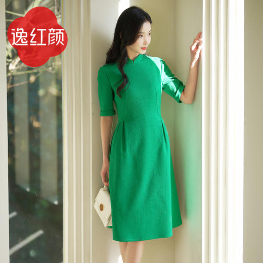 爆款推荐# 经典长青款# 『意欢』进口肌理感提花连衣裙，打造黄金腰臀比！ 商品图2