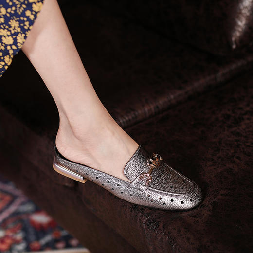 个性百搭，真皮包头拖鞋洞洞鞋HYT-549A 商品图3