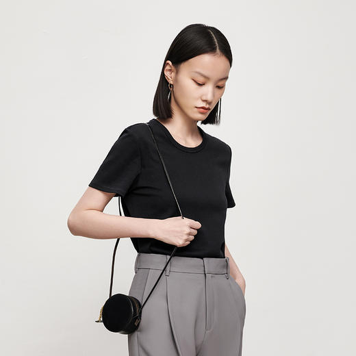 IN AND ON53149绿色纯棉基础款圆领T恤女短袖重工纯色正肩内搭打底上衣 商品图8