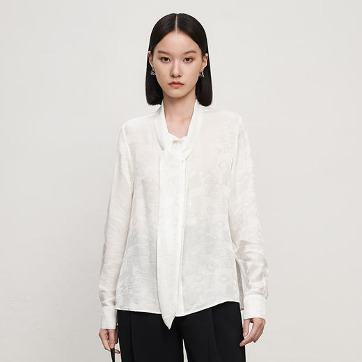 IN AND ON53157桑蚕丝提花飘带衬衫女春款气质时尚百搭质感衬衣 商品图7