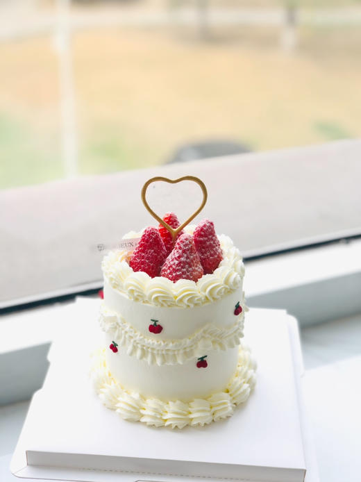 小裱花草莓蛋糕 商品图2