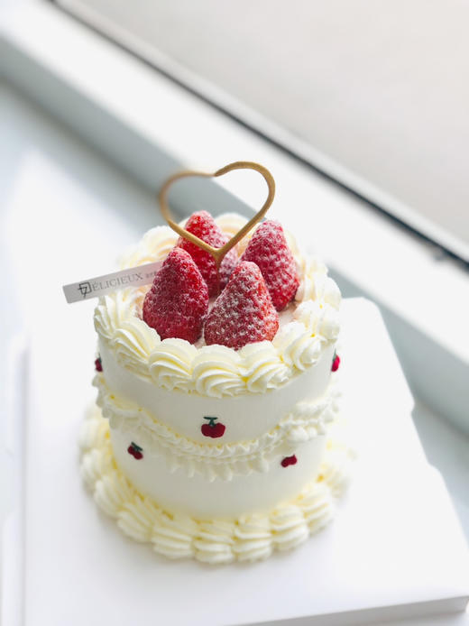 小裱花草莓蛋糕 商品图0