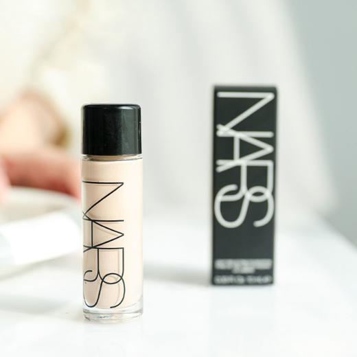 【预售 急单慎拍】NARS纳斯流光美肌超方瓶粉底液10ml 商品图0