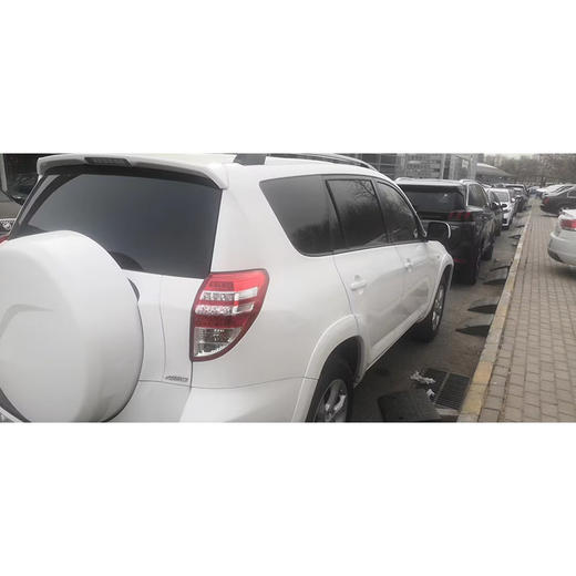丰田	RAV4荣放 2.4L 自动豪华版【长租-北京】 商品图3