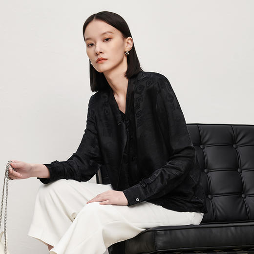 IN AND ON53157桑蚕丝提花飘带衬衫女春款气质时尚百搭质感衬衣 商品图2