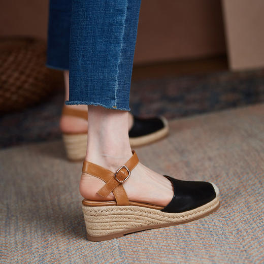 舒适百搭，坡跟拼接后空凉鞋MSF-M3226-18 商品图1